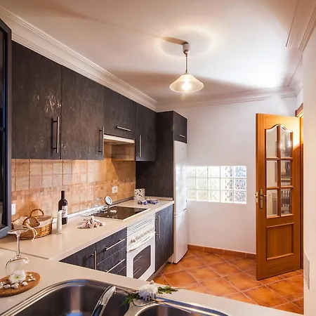 Villa Antonia - Oceanview Antonia With Private Swimming Pool In Costa Adeje
